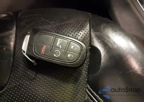 2019 Jeep Cherokee Limited Fwd z USA, uszkodzony, nr VIN 1C4PJLDB2KD302328